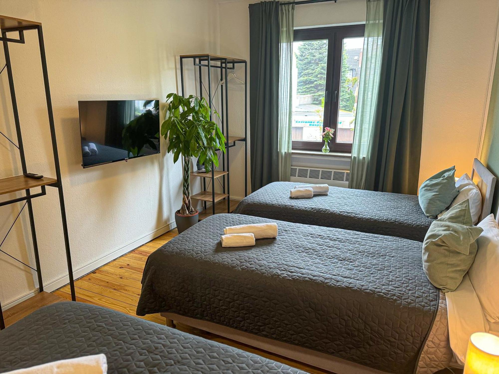 Immostay #8 - Haus Fuer 13 Personen Mit 7 Zimmer - Grosser Garten & Grill, Free Parking, Wlan Бремен Экстерьер фото