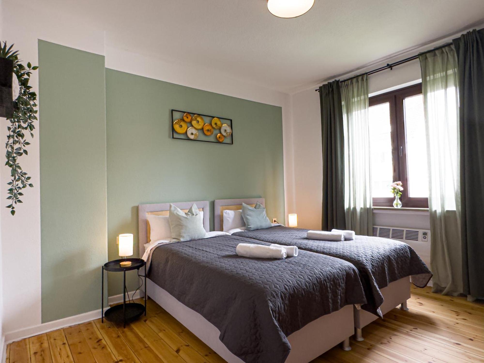 Immostay #8 - Haus Fuer 13 Personen Mit 7 Zimmer - Grosser Garten & Grill, Free Parking, Wlan Бремен Экстерьер фото