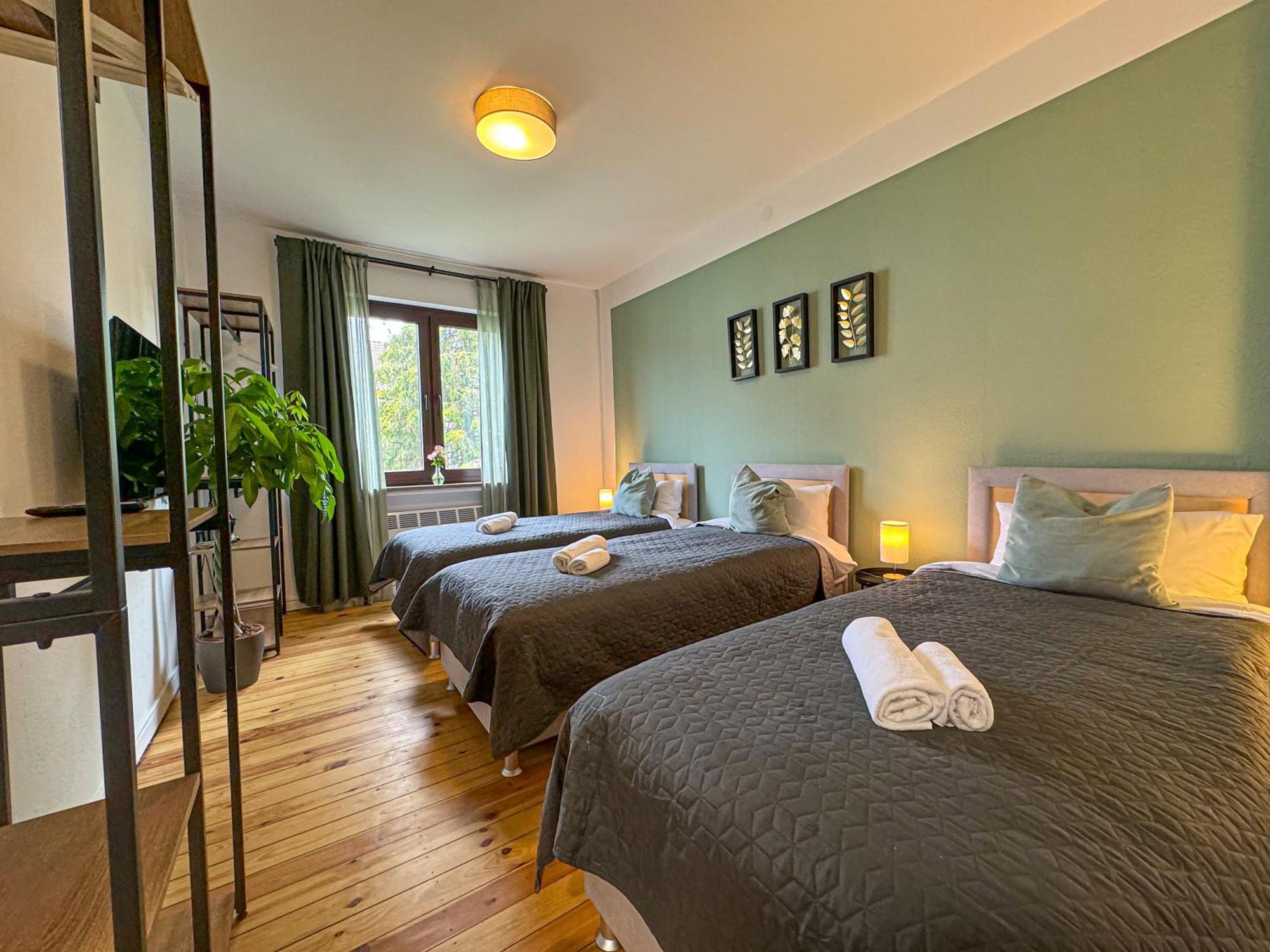 Immostay #8 - Haus Fuer 13 Personen Mit 7 Zimmer - Grosser Garten & Grill, Free Parking, Wlan Бремен Экстерьер фото