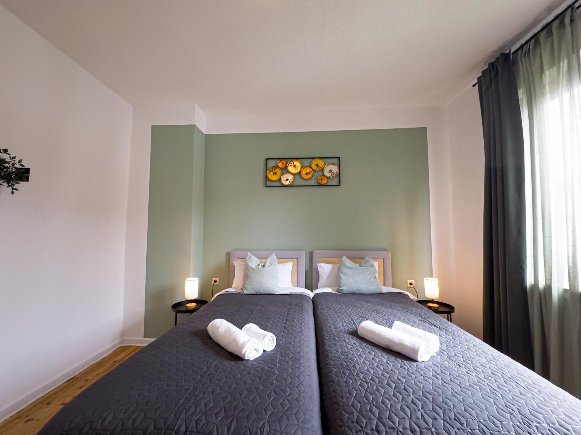 Immostay #8 - Haus Fuer 13 Personen Mit 7 Zimmer - Grosser Garten & Grill, Free Parking, Wlan Бремен Экстерьер фото