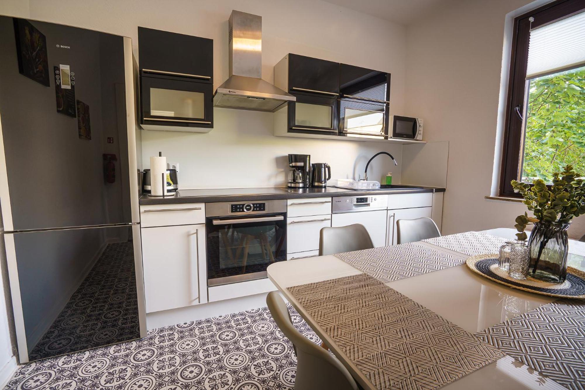 Immostay #8 - Haus Fuer 13 Personen Mit 7 Zimmer - Grosser Garten & Grill, Free Parking, Wlan Бремен Экстерьер фото